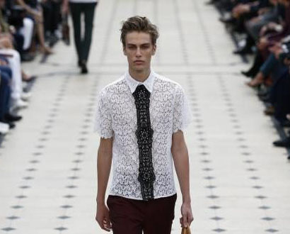 Daring Lace Closes Men's Fashion Week